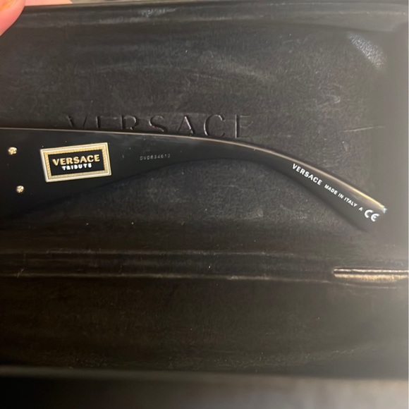 Versace Sunglasses - Unisex - Picture 11 of 11